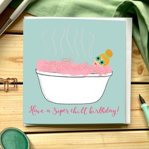 Tenha um cartão de aniversário super tranquilo, cartão de aniversário relaxante para menina com banho de espuma rosa