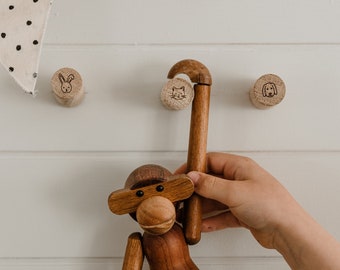 Wall hook animals in a set of 3