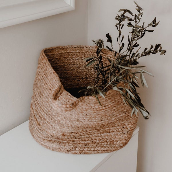 Grand panier de rangement en jute