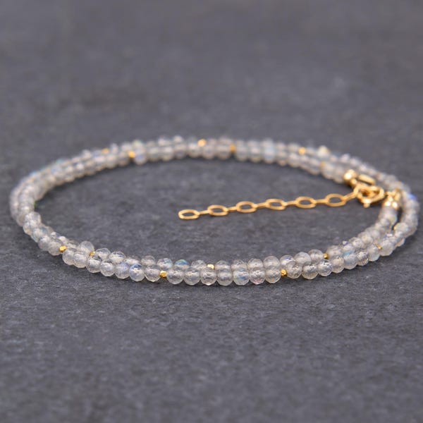 Labradorit Halskette mit 14k Gold Fill / Sterling Silber, AAA Grade Grau mit Blue Flash Edelsteinen, handgemachter zierlicher minimalistischer Schmuck
