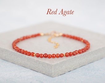 Bracelet délicat en pierres précieuses en agate rouge, petites perles de pierres précieuses rouges de 3 mm, remplissage d'or ou argent sterling 925, bracelet minimaliste délicat à empiler