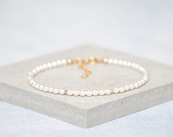 Dainty Pearl Bracelet, Gold Filled or 925 Sterling Silver, Swarovski Pearls, Vegan Pearls, Delicate, Simple Bridal or Bridesmaids Jewellery