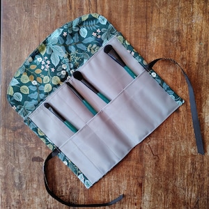 Makeup Brushfolio, Brush Holder PDF Pattern