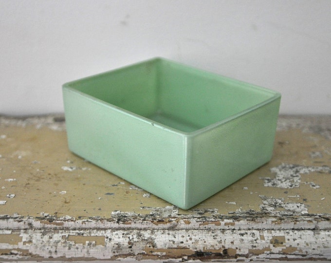 Beautiful Vintage Glass Soap Dish Lovely Jadeite Green Color Etsy