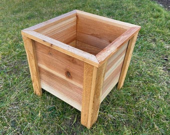 Raised Cedar Planter - Fully Assembled