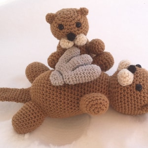 Mommy Sea Otter with Pup Crochet Amigurumi  Pattern * Bonus clam Pattern* instant download