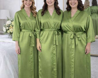 Bridesmaid Robe Silk Kimono, Wedding Party Getting Ready Gown for Mother of the Bride/Groom.