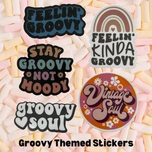Pegatinas troqueladas impermeables con temática Retro Feeling Groovy: seleccione entre 11 diseños únicos
