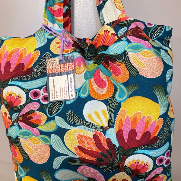 Jocelyn Proust  bright  Market bag tote, fully lined with zippered inside pocket