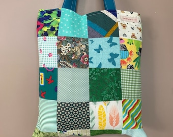 Patchwork tote, beach bag,  market Bag, farmers market bag Nappy bag patchwork combination of many vintage fabrics 34x38cm