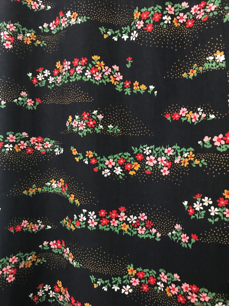 Gypsy style vintage skirt black floral flared style with gathered layer Peasant Gypsy Boho look size M best to fit 10-12