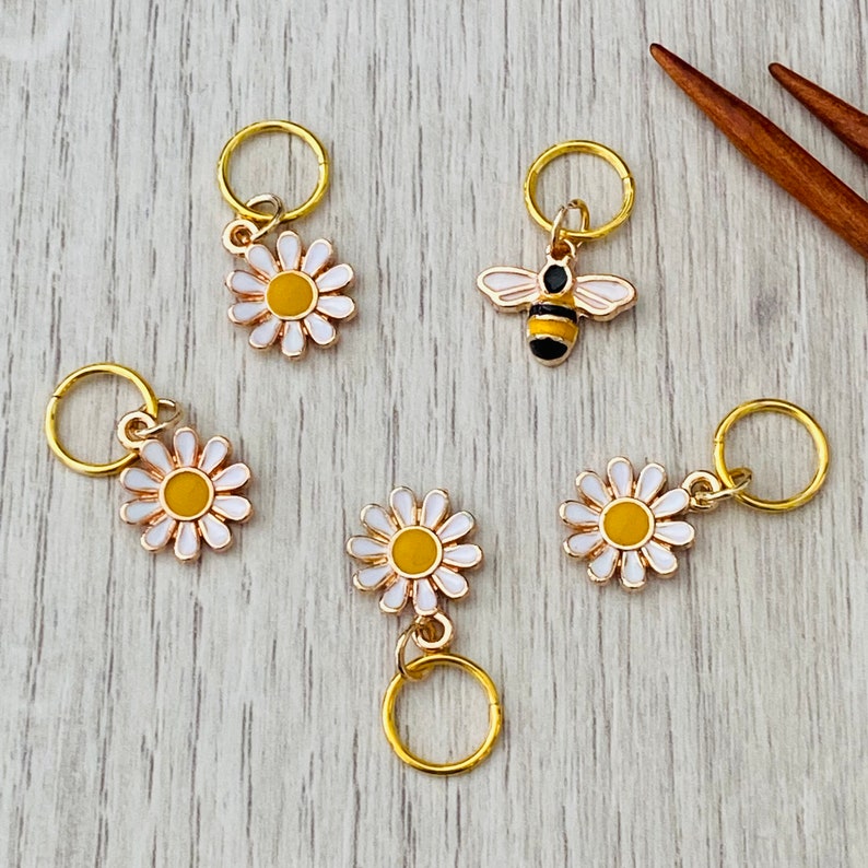 Bee and daisy stitch marker set, choice of fitting for knitting or crochet, set of 5 enamel charm markers, progress keepers image 10