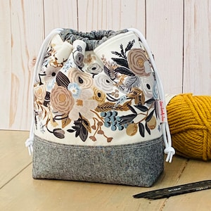 Grey floral drawstring project bag, Rifle Paper vines fabric and Essex linen, one skein project bag, cheeky little sock sack, reusable bag image 1
