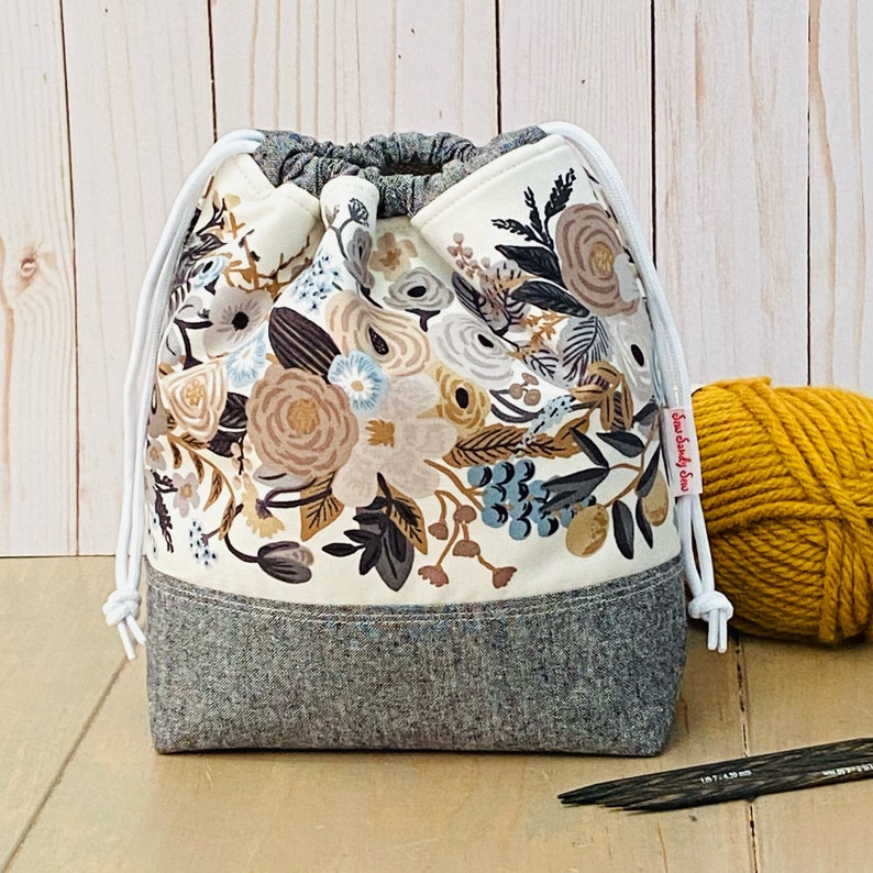 Grey floral drawstring project bag, Rifle Paper vines fabric and Essex linen, one skein project bag, cheeky little sock sack, reusable bag image 10