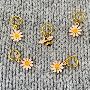 Bee and daisy stitch marker set, choice of fitting for knitting or crochet, set of 5 enamel charm markers, progress keepers image 7