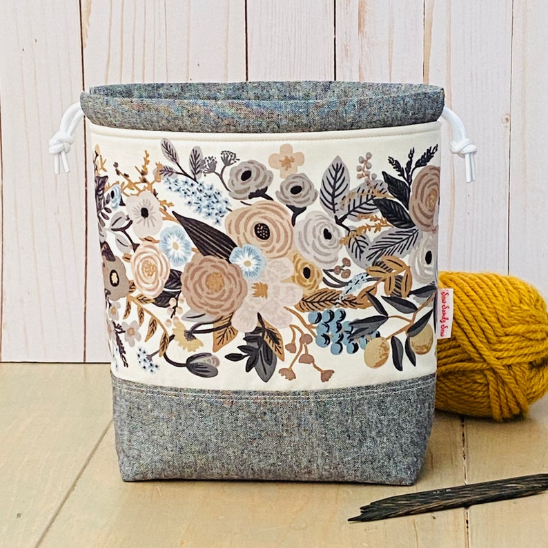 Grey floral drawstring project bag, Rifle Paper vines fabric and Essex linen, one skein project bag, cheeky little sock sack, reusable bag image 7