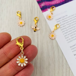 Bee and daisy stitch marker set, choice of fitting for knitting or crochet, set of 5 enamel charm markers, progress keepers image 6