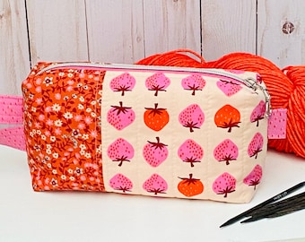 Strawberries boxy zipper pouch, boxy notions pouch, toiletries bag, travel bag, pencil pouch, craft bag, Seamingly Sane pouch, quilted bag