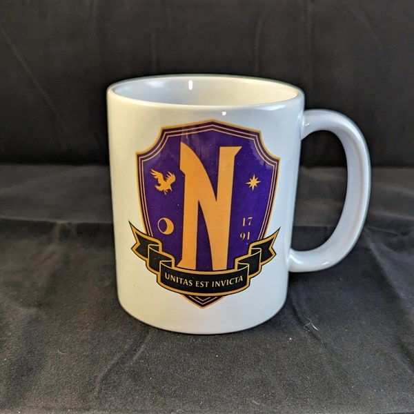 Wednesday Serie Nevermore Logo Sweatshirt Im Used-Look | Offiziell Lizenziert | Unisex