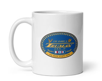 Portaaviones USS Harry S Truman CVN 75 The Buck Stops Here Taza blanca brillante de la Marina de los EE. UU.