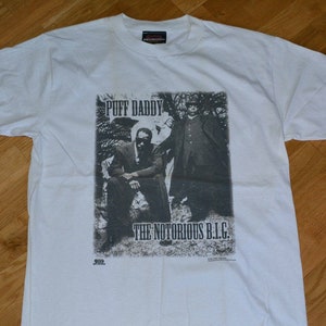 1990&#39;s The NOTORIOUS B.I.G. & Puff Daddy vintage hip-hop gangsta rap 1997 concert tee t-shirt (L/XL) Large BIG P-Diddy Biggie Smalls Mase
