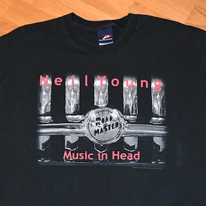 2000 NEiL YOUNG vintage concert rare original rock band t-shirt Usa Tour (L) Large 80&#39;s 90&#39;s 1980&#39;s 1990&#39;s vtg tee tshirt CSNY GiFT