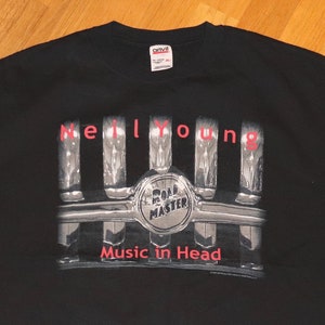 1990&#39;s NEiL YOUNG vintage concert rare original rock band t-shirt 2000 Usa Tour (XL) X-Large 80&#39;s 90&#39;s vtg tee tshirt CSNY GiFT