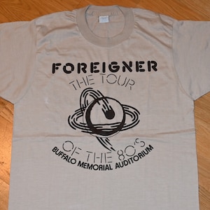 1981 FOREIGNER vintage concert 1980's TOUR rare rock band t-shirt ML Large Screen Stars 70's 80's Atlantic Records tee tshirt GiFT