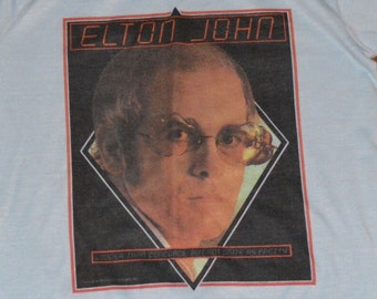 1976 ELTON JOHN vintage concert tour rare original rock band music t-shirt (S) Small Glam 70&#39;s 1970&#39;s unisex mens tee tshirt GiFT
