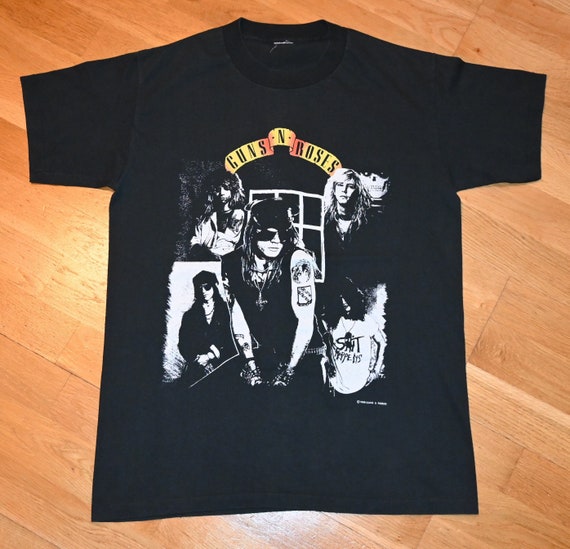 Guns N' Roses T-Shirt Ufficiale Uomo - Reaper With Roses Logo - Colore Nero, 100% Cotone