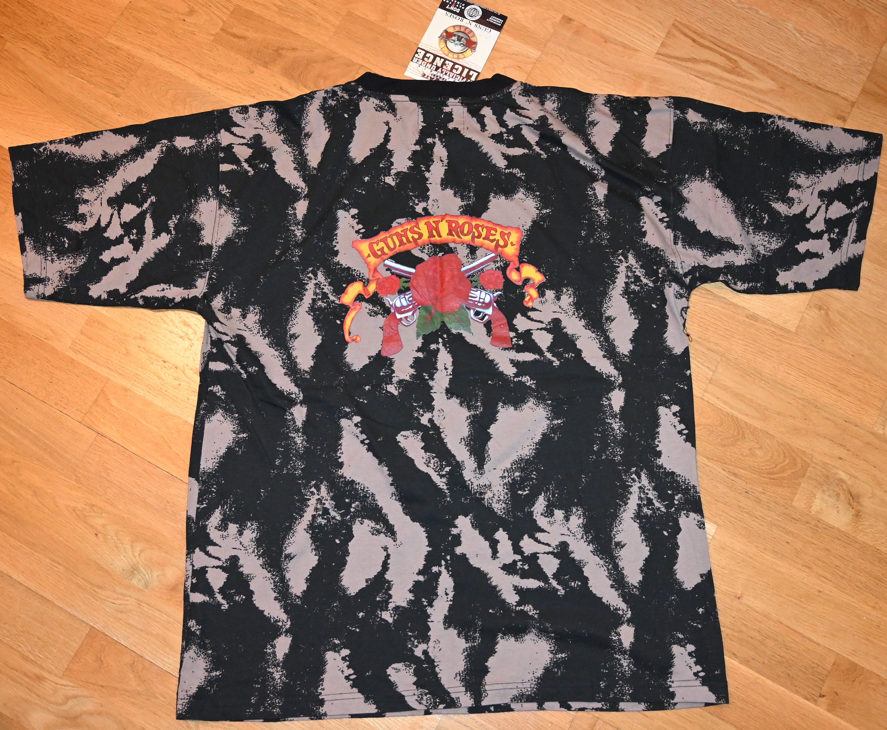 ミュージシャン 90s vintage JTK or Guns band T-shirt 90s vintage JTK or Guns band T-shirt