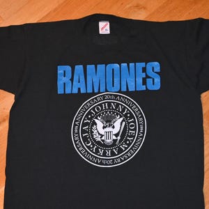 1990&#39;s THE RAMONES vintage original Rare 1994 Tour Concert punk-rock band tee t-shirt (XL) X-Large Joey Johnny Nyc Cbgb&#39;s 80&#39;s tshirt GiFT