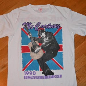 1990 PAUL McCARTNEY vintage Rare! 80&#39;s 90&#39;s Concert Tour rock band tee t-shirt tshirt (M/L) Large Wings The Beatles 1980&#39;s 1990&#39;s vtg GiFT