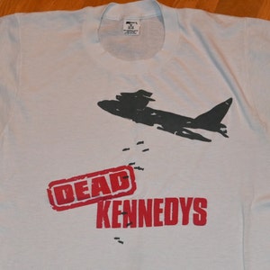1980&#39;s DEAD KENNEDYS vintage Rare! original concert tour punk rock tee t-shirt (S/M) Small 80&#39;s 70&#39;s tshirt Jello Biafra GiFT