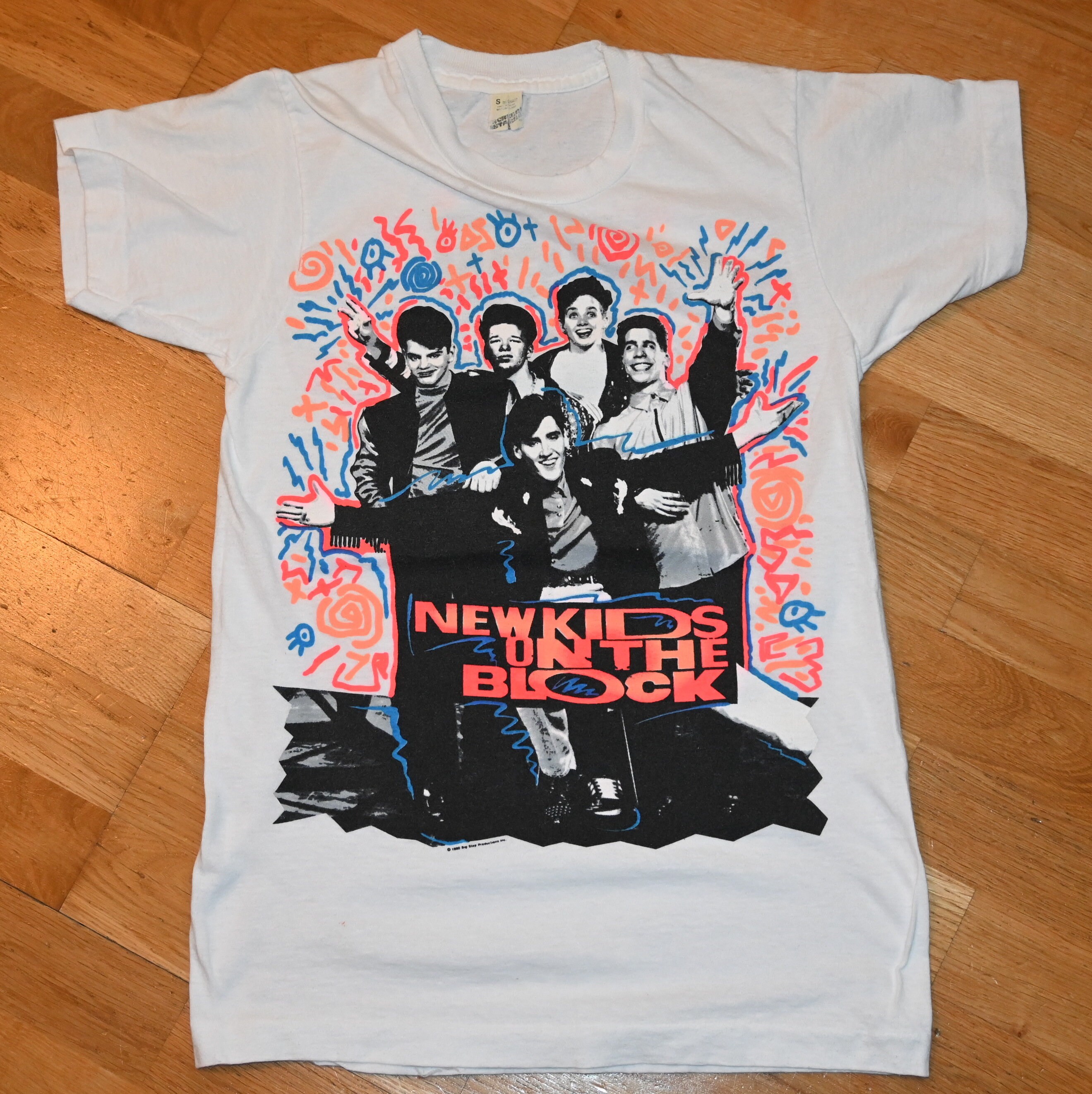 ヴィンテージTシャツ80s~90s炭黒フェードboro NKOTBツアーTシャツ ヴィンテージTシャツ80s~90s炭黒フェードboro NKOTBツアーT