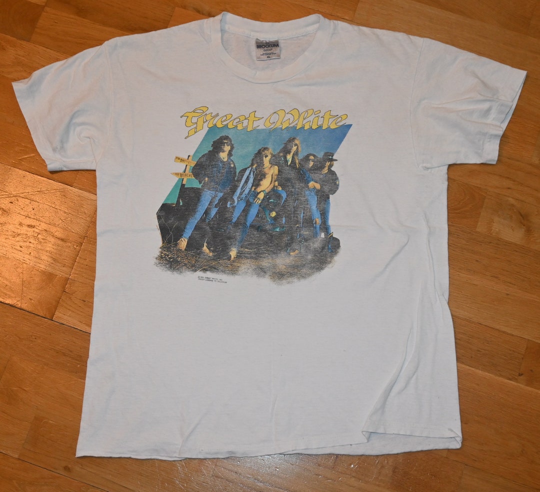 7SM1 【GREAT WHITE】グレートホワイト　ツアーTシャツ 古着 GREAT WHITE】ロックTシャツ メンズ バンドTシャツ メンズ GREAT