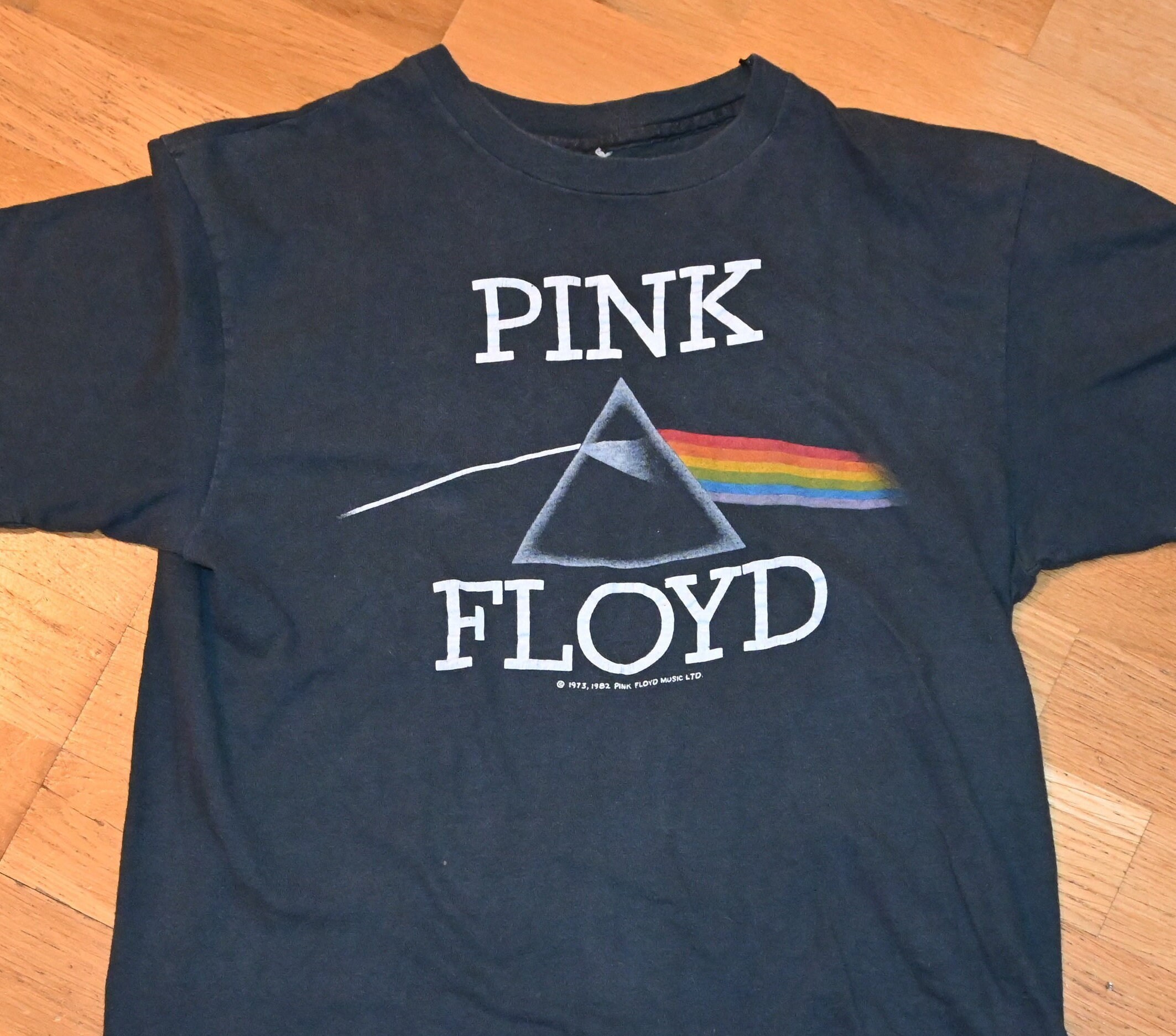 1982 PINK FLOYD vintage Rare 80's Dark Side of the Moon rock concert tour band tee t-shirt tshirt (S/M) Medium 70's 1970's 1980's GiFT