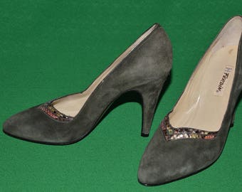 Vintage  Olive Green Suede Shoes Brand FERDIN Made in Italy 1950s