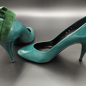 Vintage Shoes Women by MARTINEZ VALERO Spain Genuine leather Suede Green Turquoise 1980s