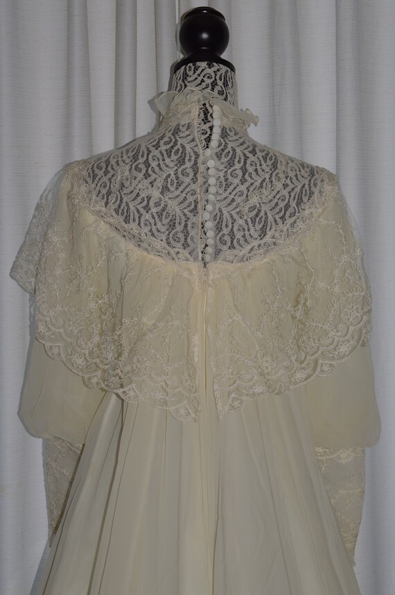 Vintage Wedding Ivory Lace Dress by Union Label C… - image 8