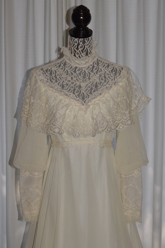 Vintage Wedding Ivory Lace Dress by Union Label C… - image 3