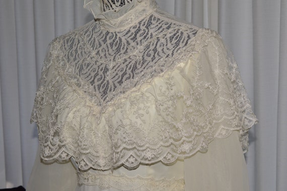 Vintage Wedding Ivory Lace Dress by Union Label C… - image 5