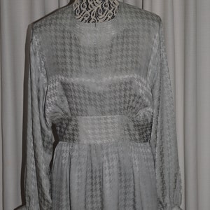 Vintage 100%  Jacquard Long Sleeve Dress Silk Gray Dress 1980s