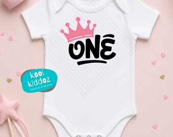 1st Birthday Girl Outfit, One Birthday Bodysuit Girl, First Birthday Shirt Baby Girl, Cake Smash Outfit Girl, Pink Crown ONE Bodysuit