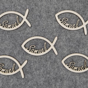 Personalisierte Streudeko Fische Tischdeko für Taufe, Kommunion, Konfirmation oder Firmung Dekoration Fisch mit Namen aus Holz CF2 Bild 1