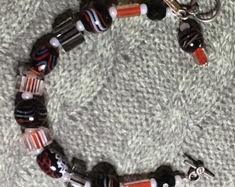 Little Halloween Fun// Black and Orange Bracelet // Marble Beads // Women's Jewelry // Gifts for Her