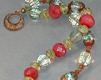 Colorful Bracelet // Flash on the Go // Red and Green Beaded Bracelet // Gift for Her // Gift for Women