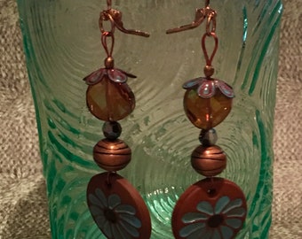 Copper Daisy // Blue Daisy Beaded Earrings // Swarovski Crystals //  Handmade Jewelry for Women // Gift Idea