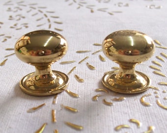 Italy Brass knobs in high quality. brass polished gold. turned brass. Knobs chiselled gold.  Diameter mm. 20,  base mm. 20, art.301.