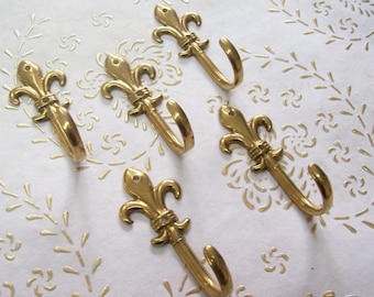Vintage Italien Lilie Haken hohe Qualität, poliert Messing Wandhaken, Mantel Haken, Messing Kleiderbügel, italienischen Designer. Italienische Lilie Haken. Art. 2204